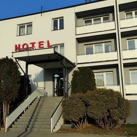 Hotel Mlawa Exteriör bild